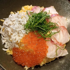 イクラシラス海鮮炒飯