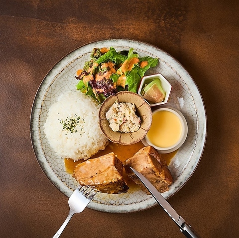 当店１番人気の肉厚ポークジンジャー。1,200円でボリューム満点！！