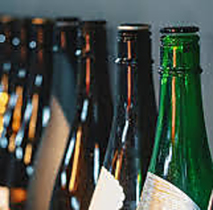 十四代あります。全国の日本酒100本以上