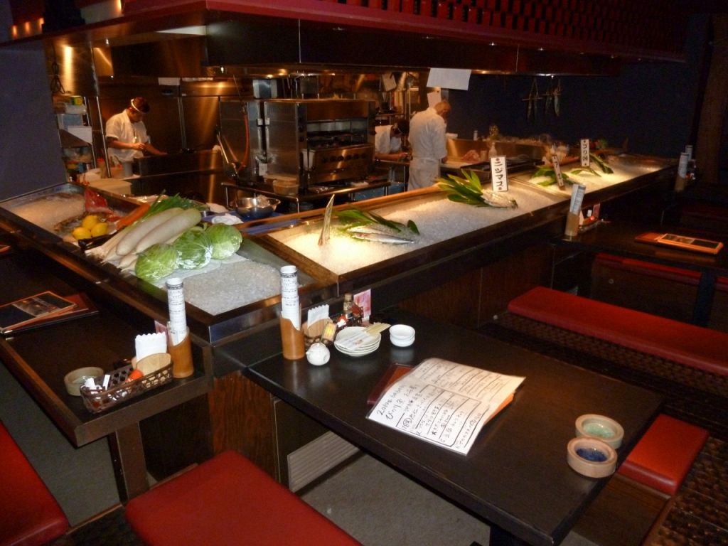 「斬新」さと「懐かしさ」が織り成す和みの空間は、大小様々な個室スタイルに