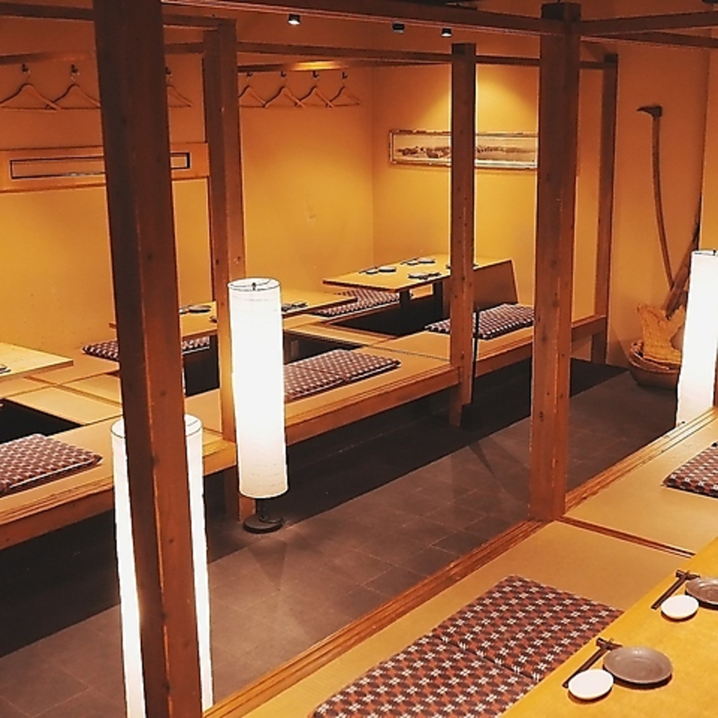 最大約45名様まで入るお座敷席もご用意しております。各種ご宴会など、ぜひ前見屋にお任せください！