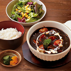 とろけるたんシチュー定食