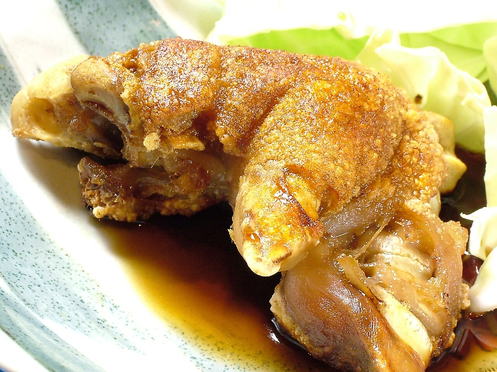 鳥基地　平自慢の特製豚足