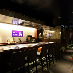 カウンターは雰囲気抜群