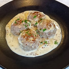 ミニハンバーグマスタードクリームソース