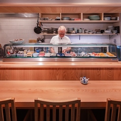 1名様からご利用なのうなカウンターです。ご夫婦でも♪