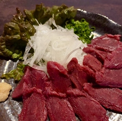 赤身馬刺し