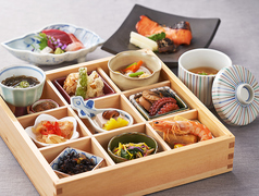 新潟グランドホテル 日本料理レストラン 静香庵のコース写真