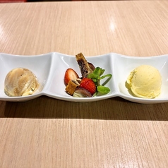 アイスクリーム盛り合わせ