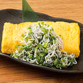 料理メニュー写真 自家製！玉子焼き（ネギしらすのせ/明太子のせ）