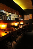 おしゃれなカウンター席はまるでライブキッチン風！？