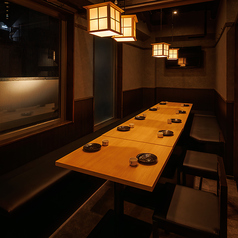 炭火と酒 くろや 田町店の雰囲気1