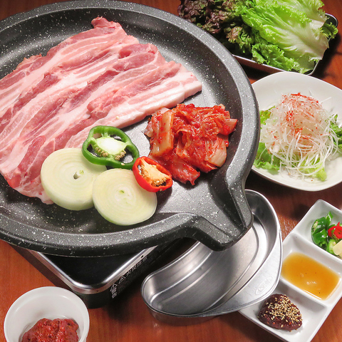 どなたでも食べていただきやすい韓国料理にひと手間加えてさらに美味しくご提供。