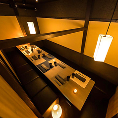 様々なシチュエーションに対応可能な雰囲気自慢の個室空間。女子会や誕生日会、歓送迎会など各種宴会に最適な個室空間となっております。事前予約で特製デザートプレートをご用意致します。