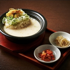 滋味深い味わいの濃厚参鶏湯定食◎