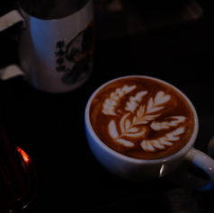 シングルオリジンラテ（カメルーン・ピーベリー）（Hot or Ice）