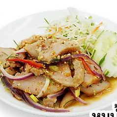 豚トロのハーブサラダ