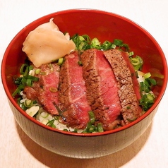 牛ステーキ丼/海鮮ユッケ丼