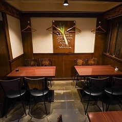 4名様用のテーブル席も完備！友人や家族と共に、美味しい蕎麦を囲みながら楽しい会話を楽しむ時間をお過ごしください♪お気軽にご予約をどうぞ！