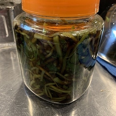 わさび茎の醤油漬け