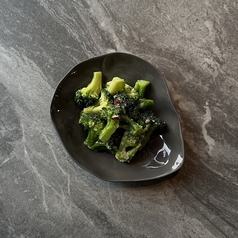 ブロッコリーのガーリック炒め(ぺぺロン風)