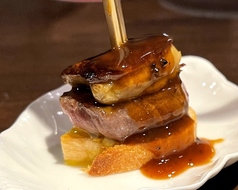 牛肉とフォアグラの一口ロッシーニ