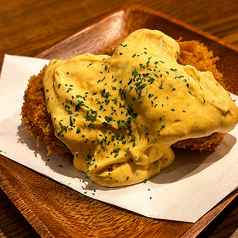 カニクリームコロッケ　トリュフチーズソース添え