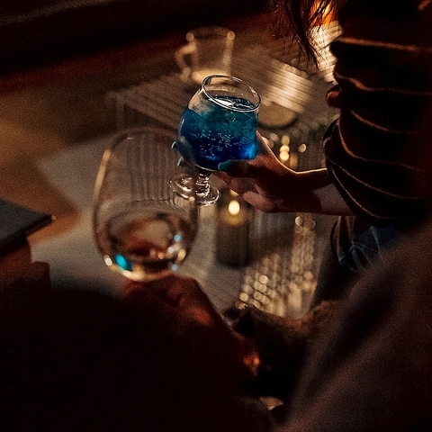 最大30名までご利用可能。球磨焼酎を使った本格カクテルから生ビールまで。