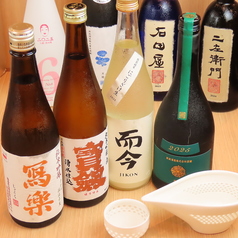季節ごとに厳選する日本酒の数々