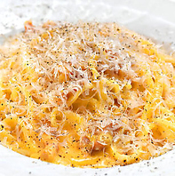 イタリア仕込の卵黄のみで作るローマ風濃厚カルボナーラ