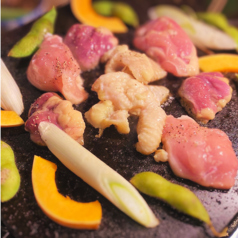 溶岩鶏焼肉 焼け石に肉 魚住店の特集写真