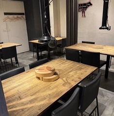 4名席エリアは結合して宴会利用も可能です。