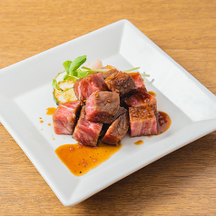 黒毛和牛のサイコロステーキ Kuroge Wagyu beef dice steak