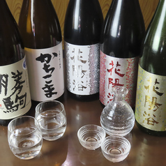 やきとんやもつ鍋と一緒に楽しみたい、種類豊富な日本酒◎の写真