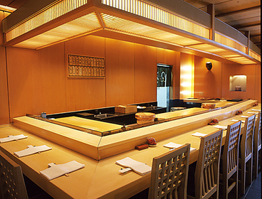 乾山 ホテルニューオータニ大阪店の雰囲気1