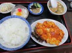 海老・卵のチリソース定食800円（税込）