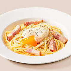 半熟卵のカルボナーラ/Carbonara with semi-boiled eggs