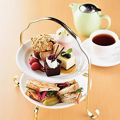 アフタヌーンティーセット デザート5種やサンドイッチ コーヒー 紅茶がフリーで 2700円 Sarabeth S サラべス ルミネ新宿店 洋食 ホットペッパーグルメ