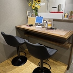 デートやランチにもぴったりなカウンター席は和食一筋の大将が腕をふるう料理をゆったりと味わえます