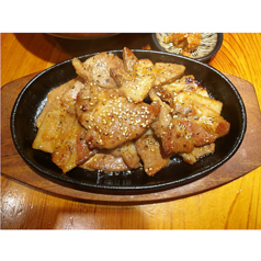 【自家製タレ】◆ヤンニョムカルビ◆野菜と果物の甘みが溶け込んだ秘伝のタレで漬け込んだ極上の味♪の写真