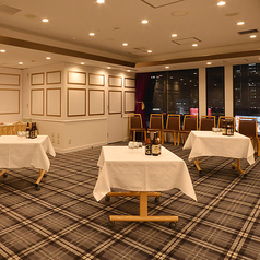 16名様より承ります。完全個室で安心の貸切スペース！小さなお子様が騒いでも安心、段差も有りません。