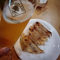 餃子とビールはテッパンな組み合わせですよね^_^