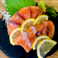 新鮮魚介と炭火焼肉！こだわりの本格的な美食をどうぞ