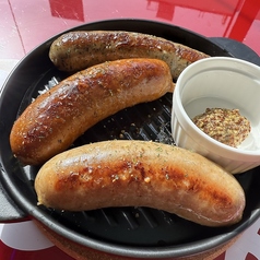 ソーセージ盛り合わせ