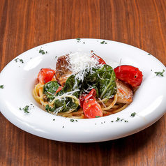 春キャベツと自家製ベーコンの海津産トマトパスタ