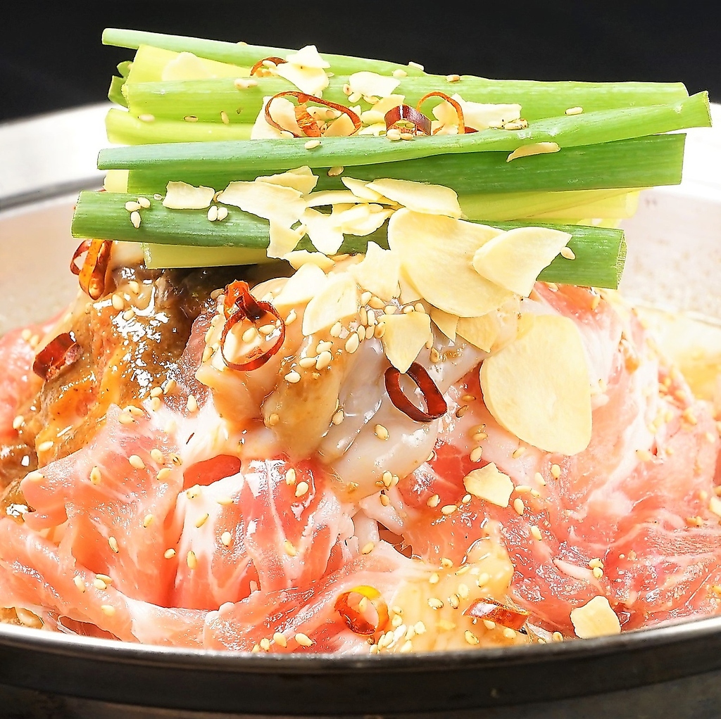 メインのお鍋も食べ放題！「絶品もつ鍋」と「名物スタミナ鍋」からお選びいただけます◎