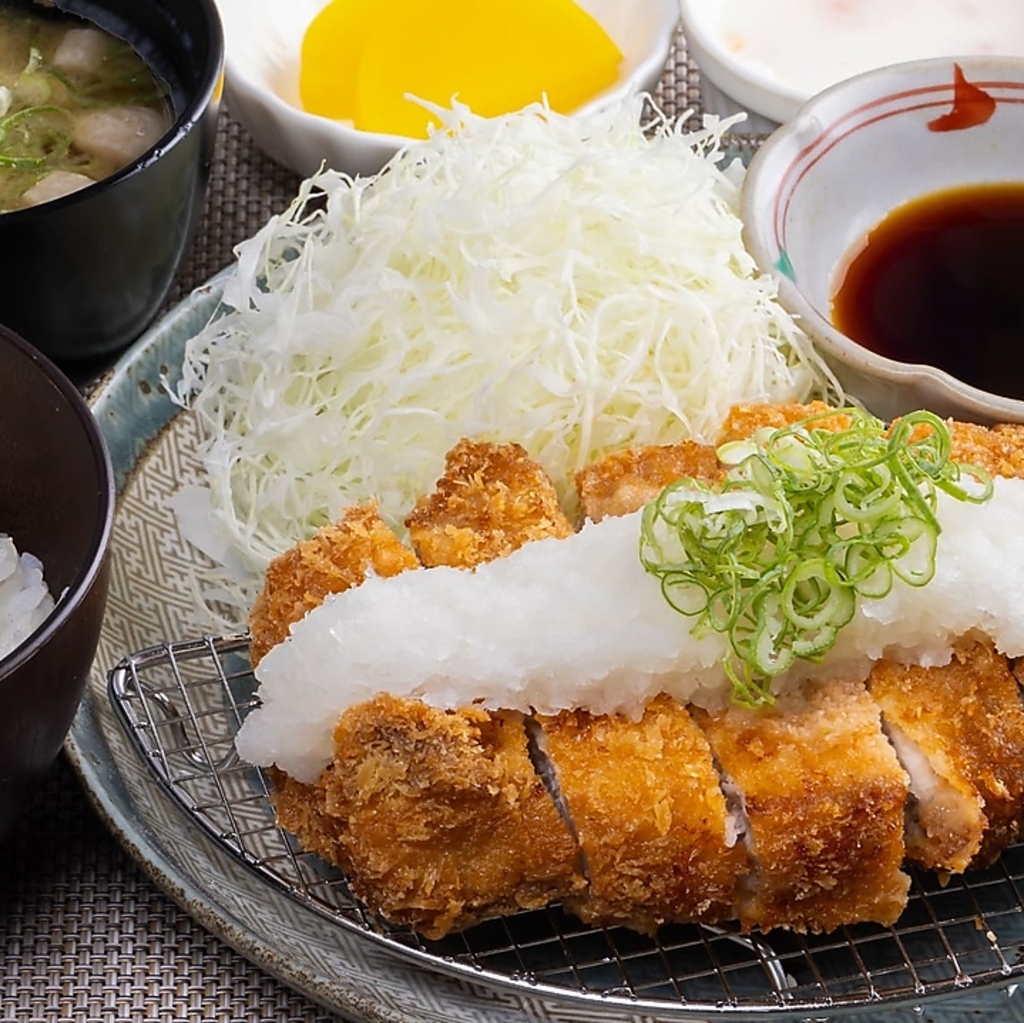 おろしカツは、さっぱりとカツを食べられます！女性にもおすすめの品です♪どうぞお楽しみください！