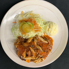 きのこのピリ辛ソースハンバーグ