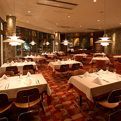 ロイヤルガーデンカフェ青山の雰囲気2