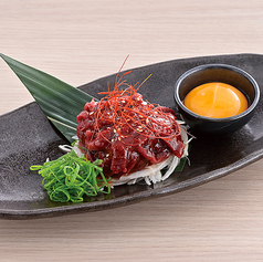 馬刺しの旨辛ユッケ